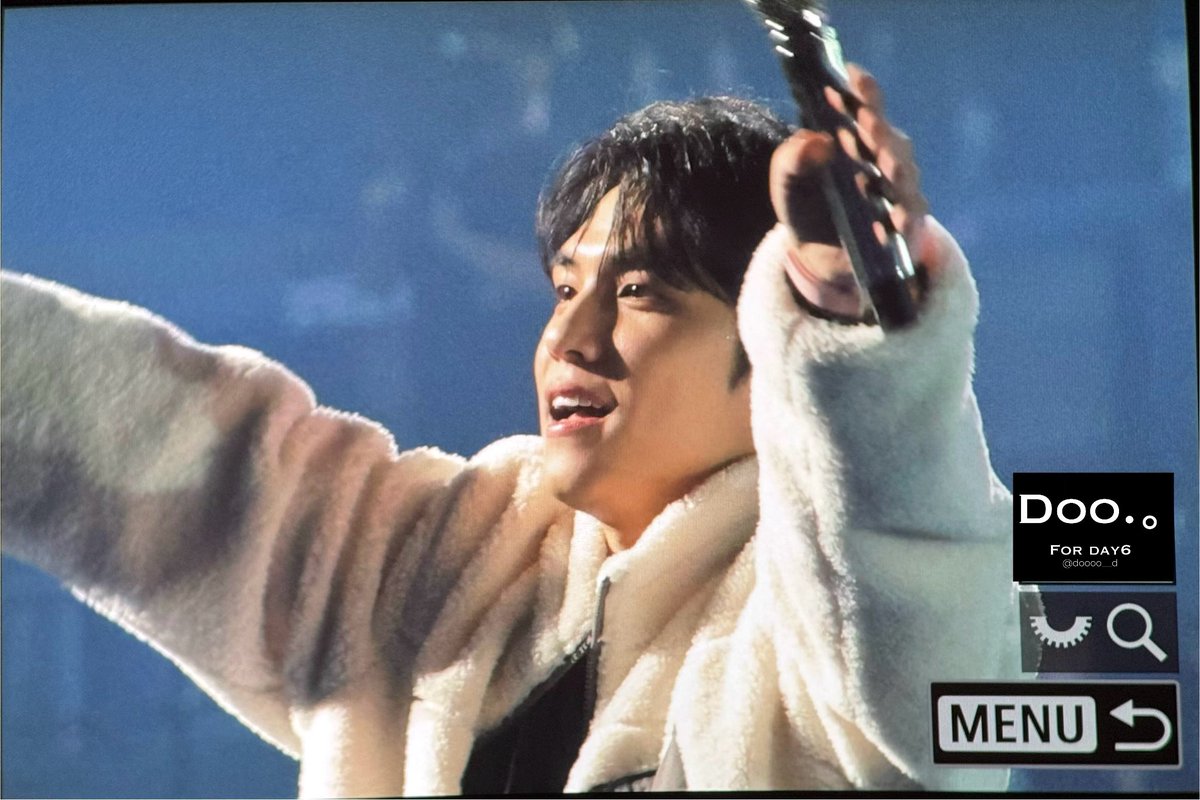 doooo__d's tweet photo. 241220 #원필 #WONPIL https://t.co/NM6Vh9K4DP
