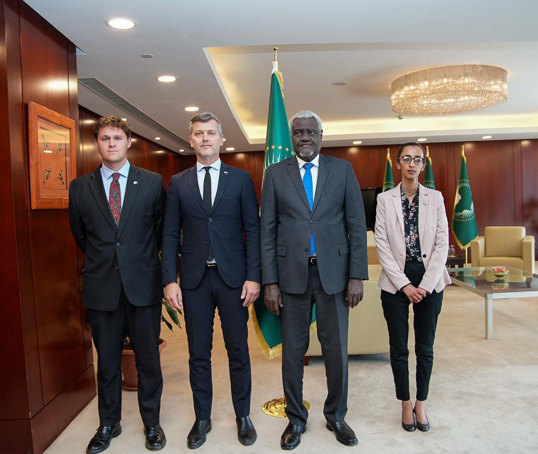 I received the credentials of H.E. Sune Krogsturp, Amnassador of Denmark and Permanent Observer to the African Union.