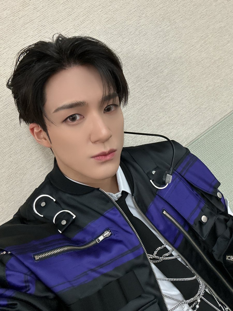 LJNLOOKS's tweet image. 🐶💭