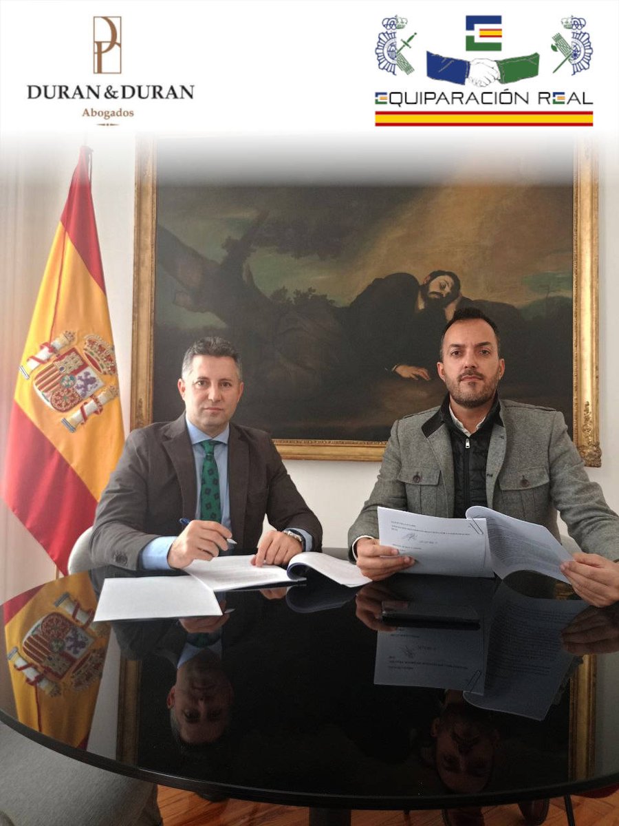 ERequiparacion's tweet photo. Comienza la primera acción legal en la Acción Judicial por la #EquiparaciónREAL⚖️🇪🇸🇪🇺

👮‍♂️📄 𝗠𝗲𝗻𝘀𝗮𝗷𝗲 𝗱𝗲𝗹 𝗣𝗿𝗲𝘀𝗶𝗱𝗲𝗻𝘁𝗲 de la asociacion Movimiento Reacciona EquiparaciónREAL 
👮‍♂️👮‍♀️🟩🟦

Hoy es un verdadero día de alegría, pero también lo es de tristeza, lo importante es que la esperanza disipa cualquier atisbo de desilusión.

Han pasado tres años, han sido duros, como las piedras, pero tenemos un destructor que las hace añicos.

Yo, el presidente, me quito el sombrero ante compañeros que empezamos este movimiento y los que lo seguimos, a ustedes también os corresponde este éxito y la culminación.

No olvidar nunca que juntos hemos hecho historia, la que todos queremos reescribir, una historia plagada de enigmas, balbuceos, atropellos, mareos, zancadillas y hasta engaños.

Eso se acabó, ahora se lidera desde aquí un solo apartado, la 𝗥𝗘𝗔𝗟 𝗟𝗨𝗖𝗛𝗔, tenemos al mejor abogado de España, los que lo conocemos ya en persona @mdurancampos, de @DDuranabogados, no os podéis imaginar, la capacidad que discurre por ese pensamiento, no puede ver, pero os aseguramos que no le hace falta, su intelecto está al más alto nivel que imaginéis y lo mejor, nos quiere con locura.

Hoy hemos comenzado un nuevo camino, no os salgáis de la vía y señalizar bien todos los cambios y adelantamientos, la carretera y fin de trayecto, nos lleva al éxito es nuestra. El final de meta sin tener la bandera de inicio no tiene sentido y hoy lo hemos comenzado.

⚔¡𝗝𝗨𝗡𝗧𝗢𝗦🟩𝗦𝗢𝗠𝗢𝗦🟦𝗜𝗡𝗩𝗘𝗡𝗖𝗜𝗕𝗟𝗘𝗦!⚔
