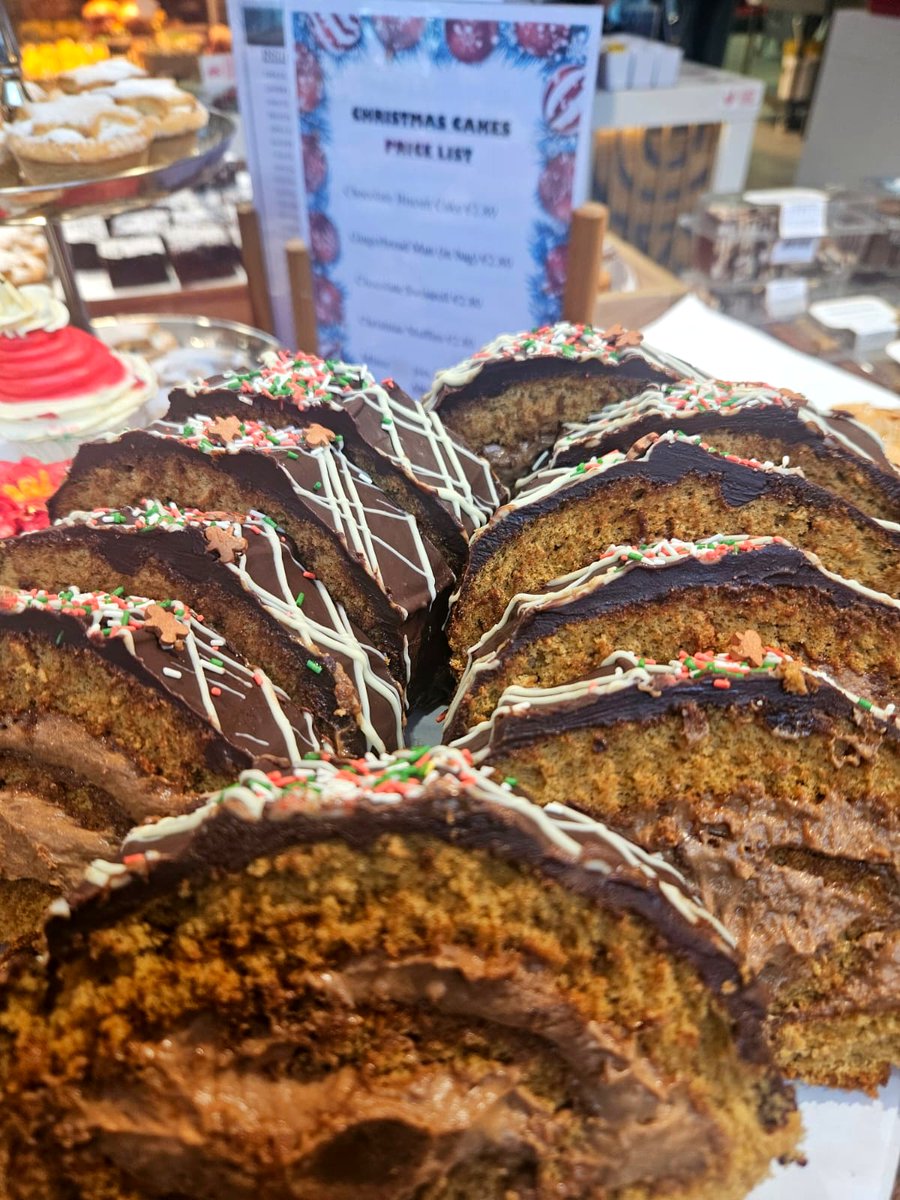 Our bakery table is full of delicious Christmas goodies - perfect for sharing or indulging yourself 😍