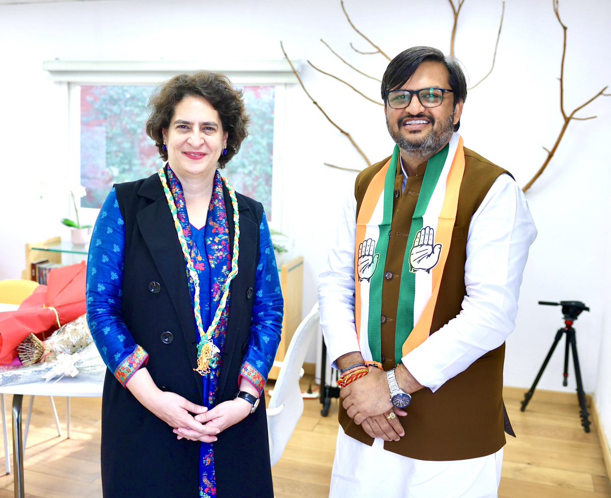 NoidaCongress's tweet photo. प्रियंका गांधी जी से मिलकर संघर्ष करने का जज्बा दुगना हुआ:रामकुमार तंवर 
आज दिनाक 20/12/24 को नोएडा महानगर कांग्रेस के पूर्व अध्यक्ष रामकुमार तंवर ने की कांग्रेस पार्टी की  राष्ट्रीय महासचिव व सांसद प्रियंका गांधी जी से दिल्ली में स्थित 10 जनपथ पर मुलाक़ात की।@priyankagandhi https://t.co/nov3B1y2gI
