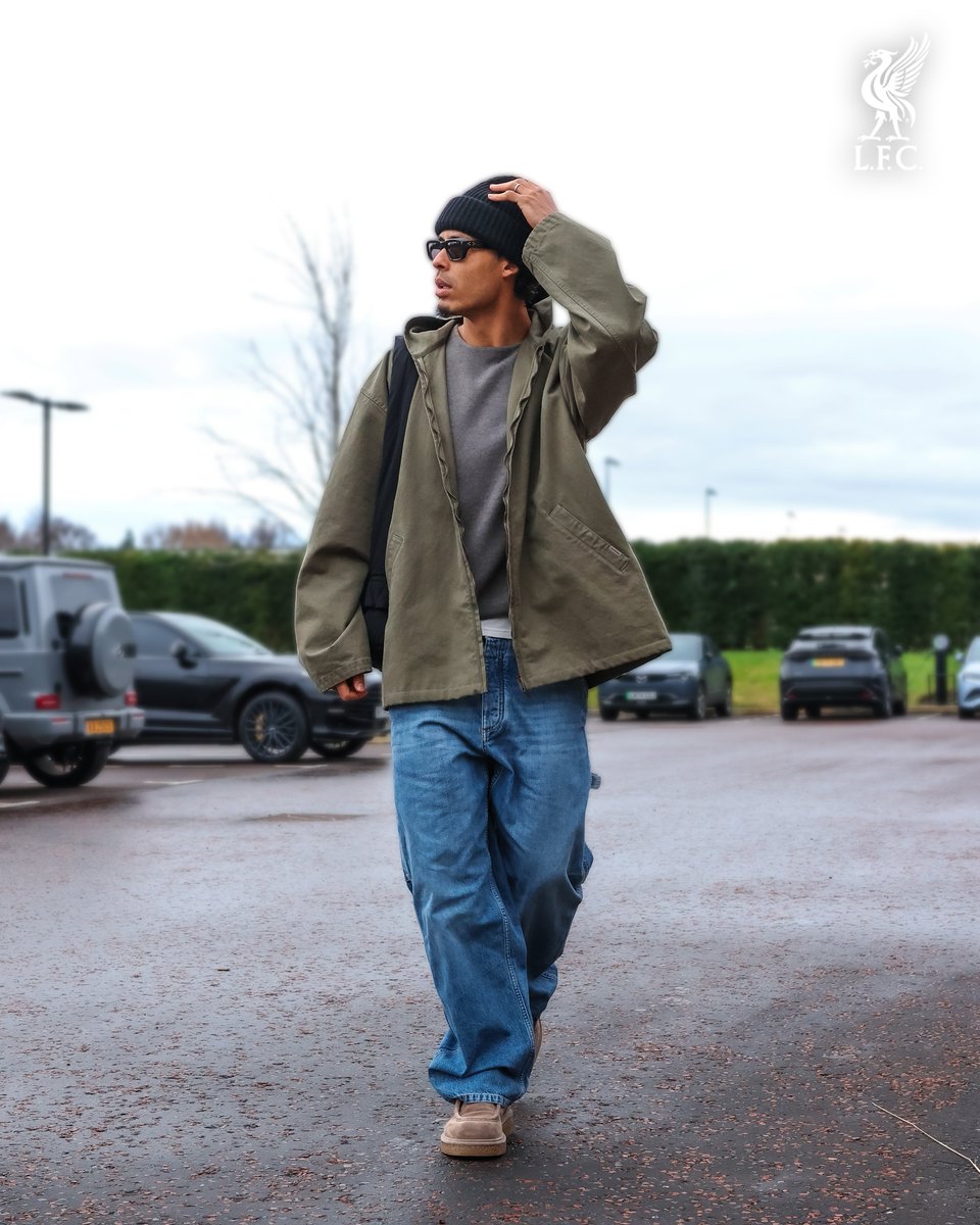 LFC's tweet photo. VVD 👋 https://t.co/iOo2QAqIsB