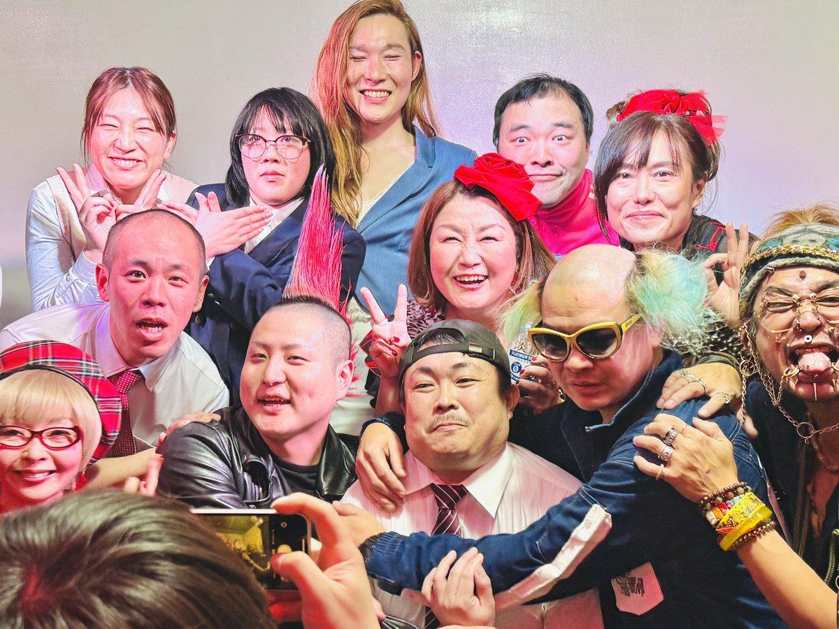 ᴄʜɐᴍ𓁲❦ tweet media