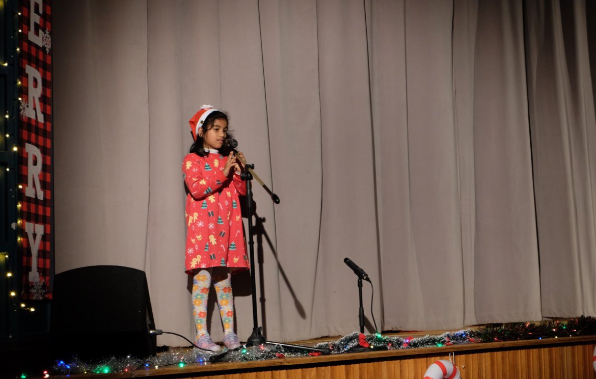 A huge bualadh bos for the boys and girls of Rang a hAon who were absolutely amazing in their Christmas show! 🌟🎄 What a talented group 🥰🥰