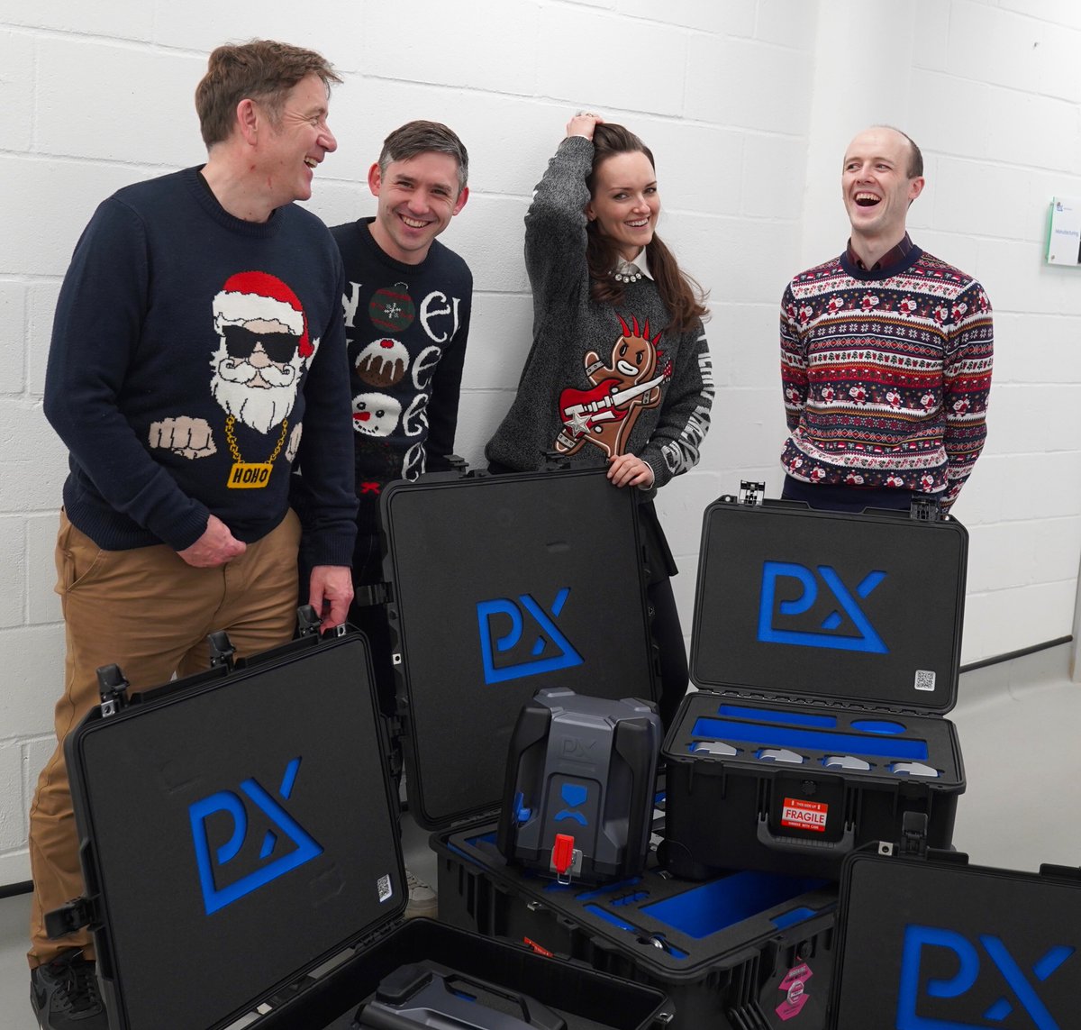 Plastometrex's little elves have been hard at work to make sure this PLX-Portable made it into Santa's sleigh before Christmas 🎅 It's now on the way to its new home in the US, ready to kick-start 2025 with fast and reliable testing. ✨  

Happy holidays everyone!