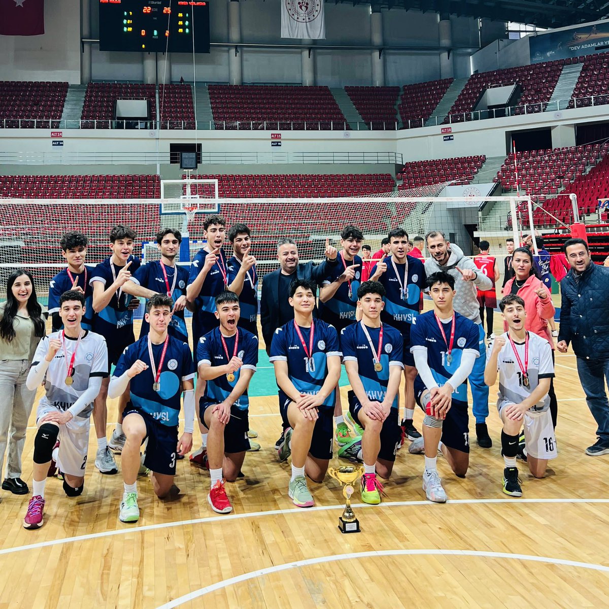 HYerlikayaSporL's tweet photo. Tebrikler🏆🏆🏆 Takım 
2024/2025  Genç Erkekler VOLEYBOL KONYA ŞAMPİYONU Karatay Hamza Yerlikaya Spor Lisesi. @TuranKAYACILAR @karatayilcemem https://t.co/sp2aP7UO6B