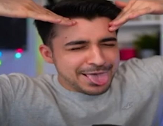 vaalya69's tweet photo. @bubmoni More femboyyyyy pls https://t.co/RgyRBwsNp3