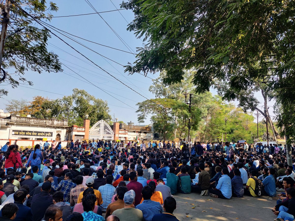 छात्र झुकेगा नहीं...

#MPPSC_PROTEST