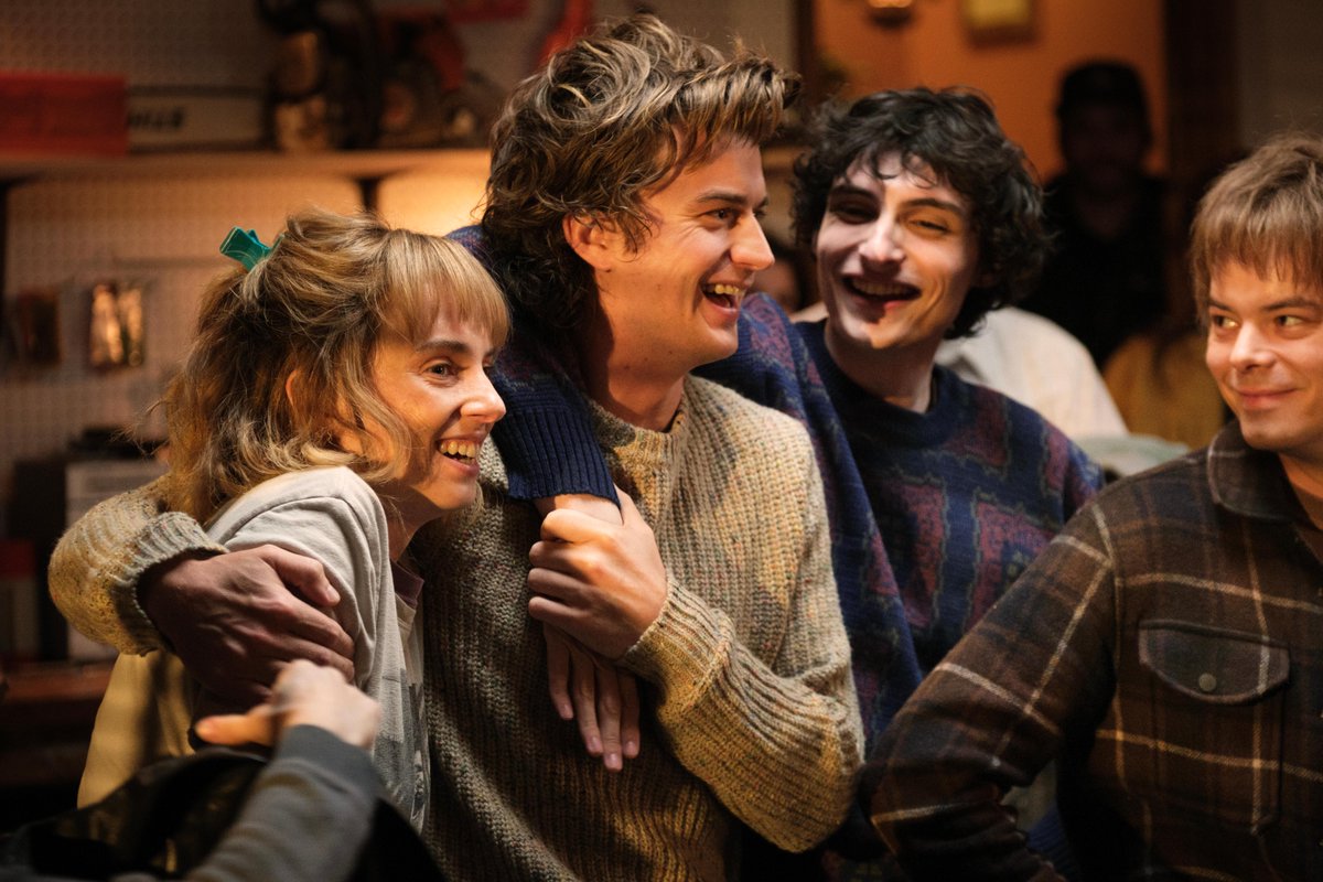 NetflixDE's tweet photo. Stranger Things ist im Kasten. 

Wir sehen uns 2025! https://t.co/dz2cslnRh5