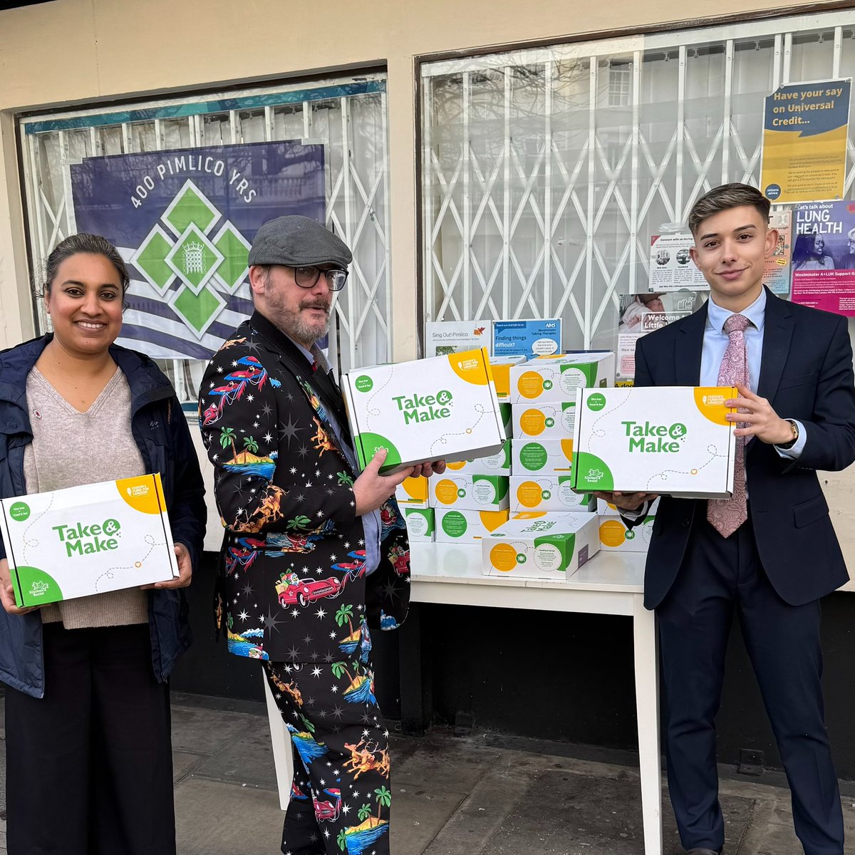 NiltonRofficial's tweet image. Distributed 400+ Take + Make kits today secured by @LizaBegum_ @SadiqKhan, SW1IC, and Mary Smith’s Pantry, supporting South Westminster residents. Great to bump into the inspiring Mzz Kimberley—Patron of Aids Memorial UK and Parapride Ambassador. #Pimlico