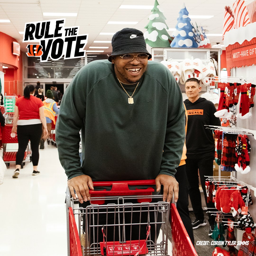 Bengals's tweet image. Bigger than football! 

RT to vote ➡️ #WPMOYChallenge + @ZEUS__57