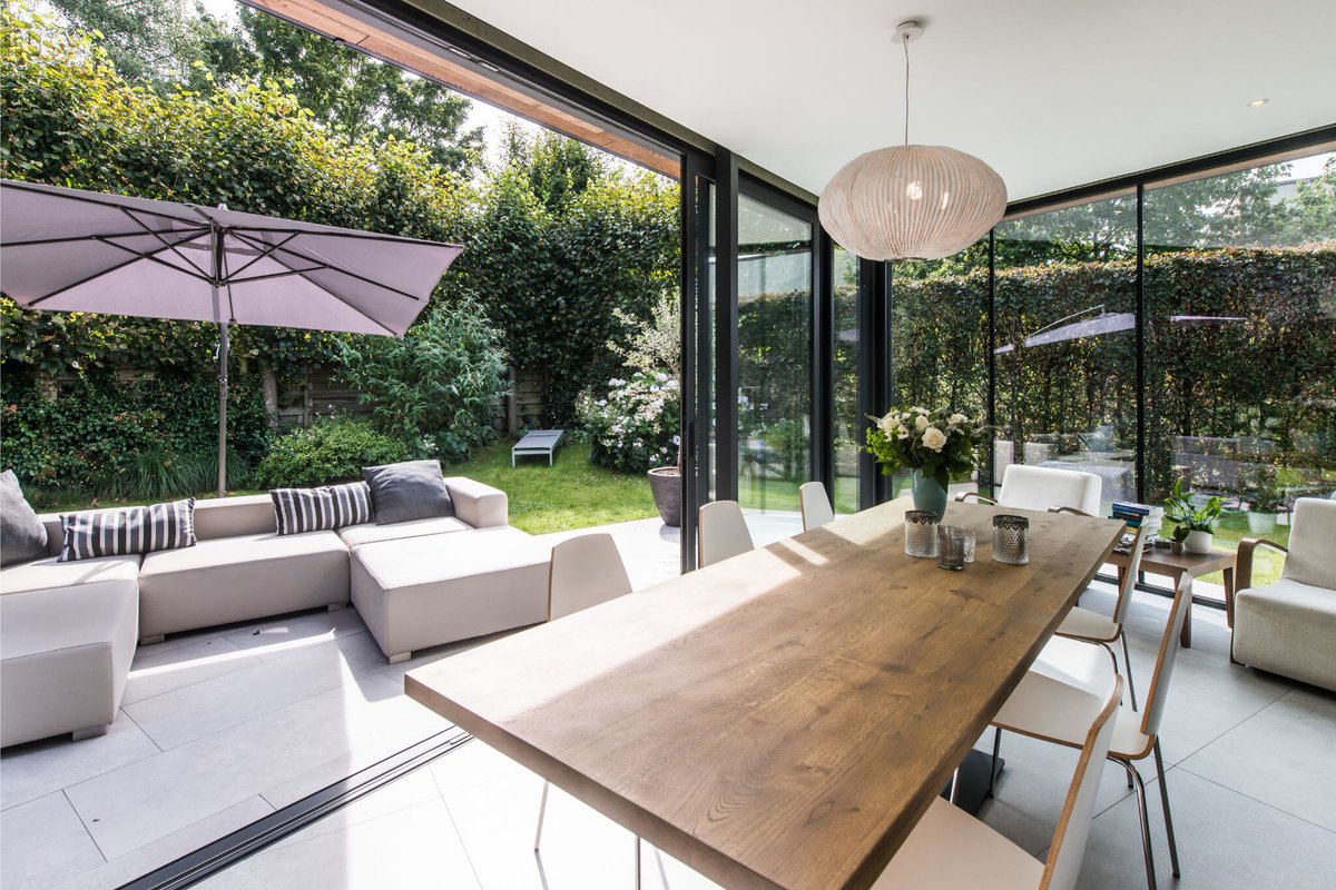 WillemsVerandas's tweet image. 🏡 Innovatie die je voelt! Onze woonuitbreidingen bieden:

✔️ Ventilatieroosters voor fris binnenklimaat
✔️ Lichtstraten en schuiframen voor natuurlijk licht
✔️ Toekomstbestendig aluminium en onderhoudsgemak

#WillemsVerandas #Woonuitbreiding #Innovatie