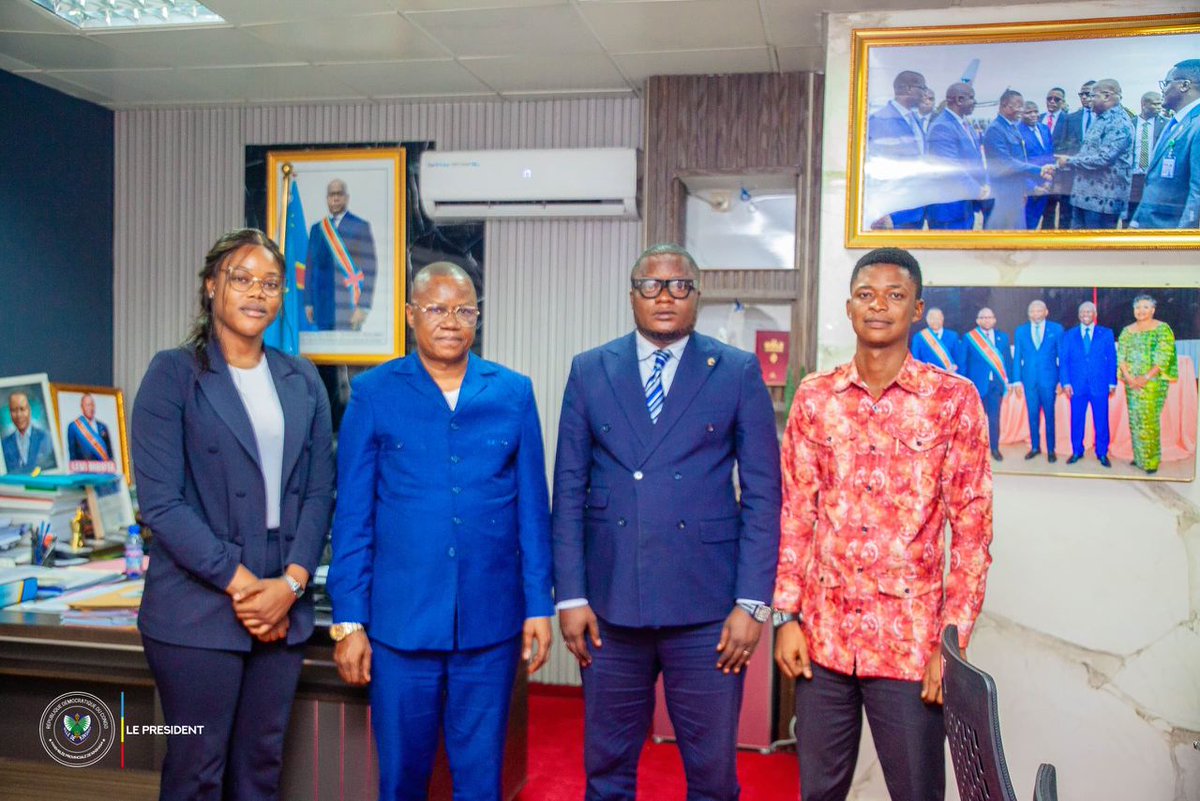 jnb_fondation's tweet photo. #VBG Grady NGALULA, SG de la JNB FONDATION, a conduit une délégation auprès du Président de l’APK. Levi MBUTA s’est engagé à soutenir le projet innovant de la Fondation : “Création de plateformes de dénonciation des violences subies par les jeunes étudiantes. @jolieNdaya01 https://t.co/XvvObVE2Pr
