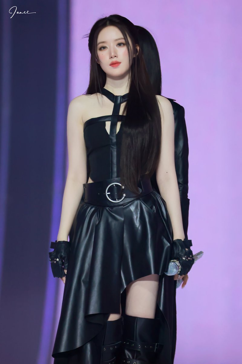 Rosmarinus_shu's tweet photo. 241220KBS
#여자아이들 #아이들 #GIDLE 
#슈화 #舒华 #SHUHUA #舒華 https://t.co/29YNglZkPH