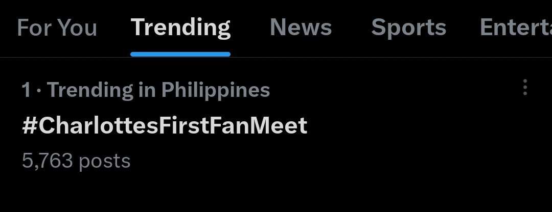 superambee's tweet photo. Wowww Laban pinas 

#CharlottesFirstFanMeet
#CharlottesYearEndParty https://t.co/i0qqhdEiks