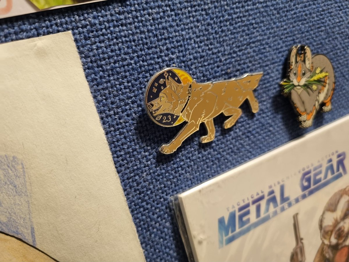 Anska (@anskakin) on Twitter photo Aww <a href="/straysaint/">Hey! It's that dog!</a> is beyond amazing !! Was gifted a wolf rain pin . Beyond happy to have this boy again Aww <a href="/straysaint/">Hey! It's that dog!</a> is beyond amazing !! Was gifted a wolf rain pin . Beyond happy to have this boy again
