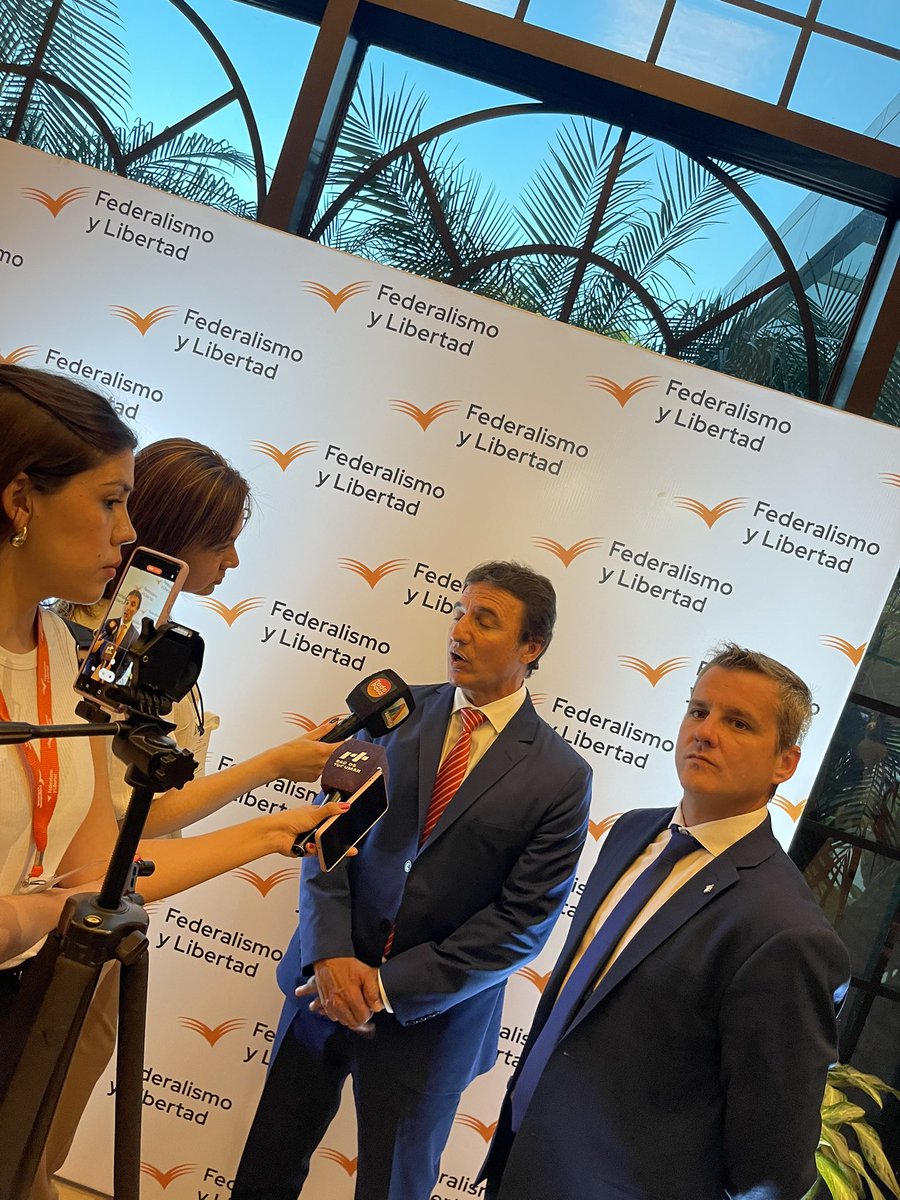 Expulsar de la UCR a <a href="/mariano_campero/">Mariano Campero 🇦🇷</a>, es una decisión completamente equivocada, que demuestra que la conducción partidaria que la promovió, piensa en un partido sin vocacion de poder, debilita a la oposicion tucumana y nos distancia de nuestro electorado.😡😡