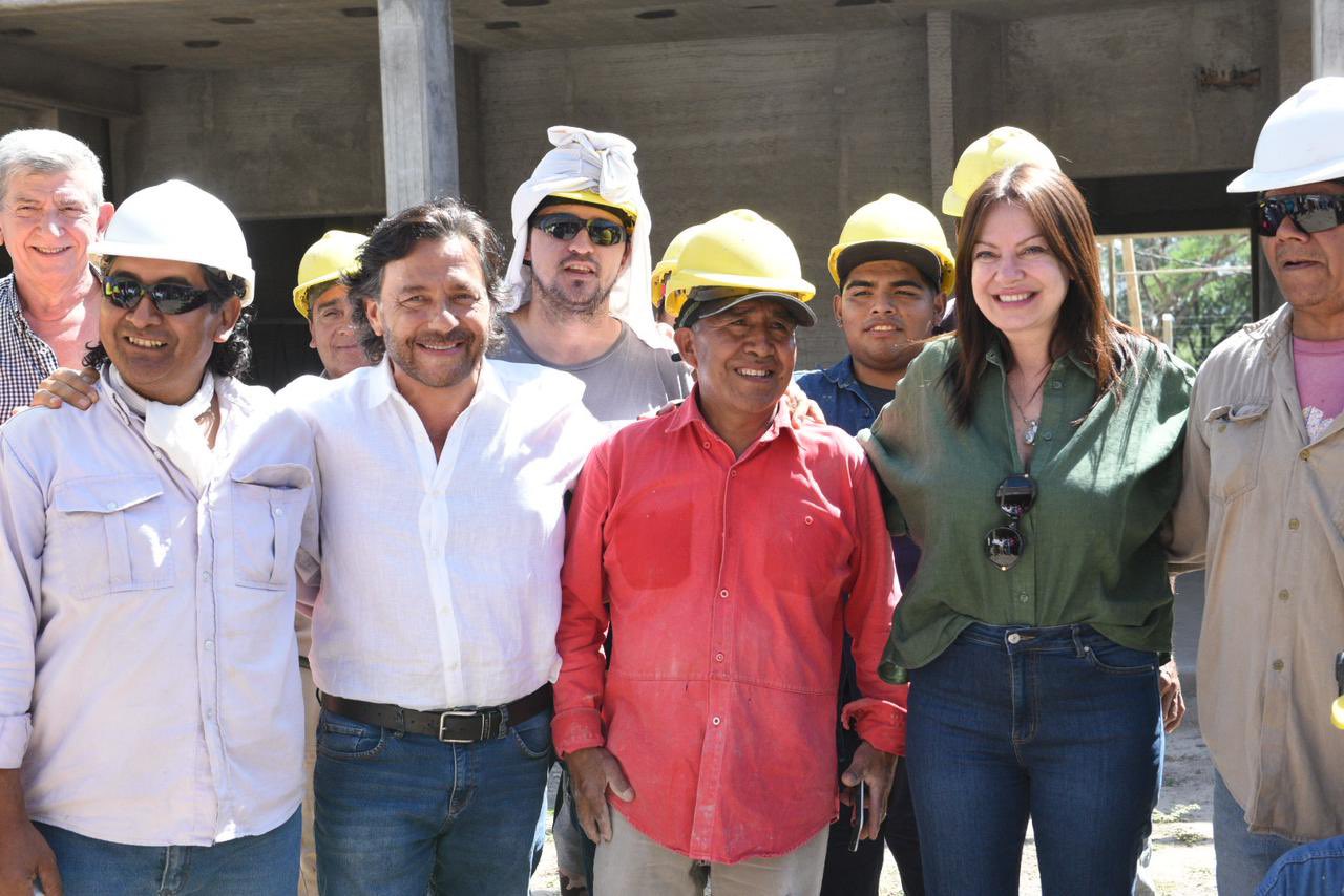 GfQLrBAWwAAYB6p?format=jpg&name=large