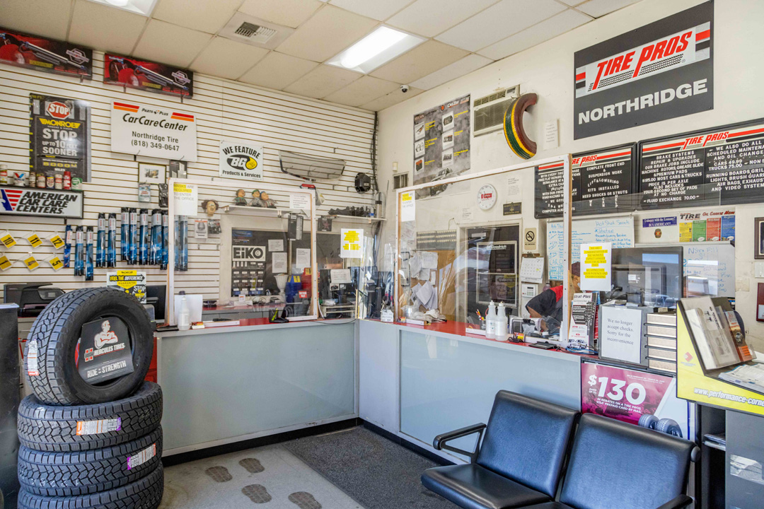 NorthridgeTire's tweet photo. Thank you for supporting our locally owned tire shop!

📞818-349-0647
💻https://t.co/lkLSyJYuiG
📌Northridge, CA
#NorthridgeTirePros https://t.co/2GQqG4iqVc