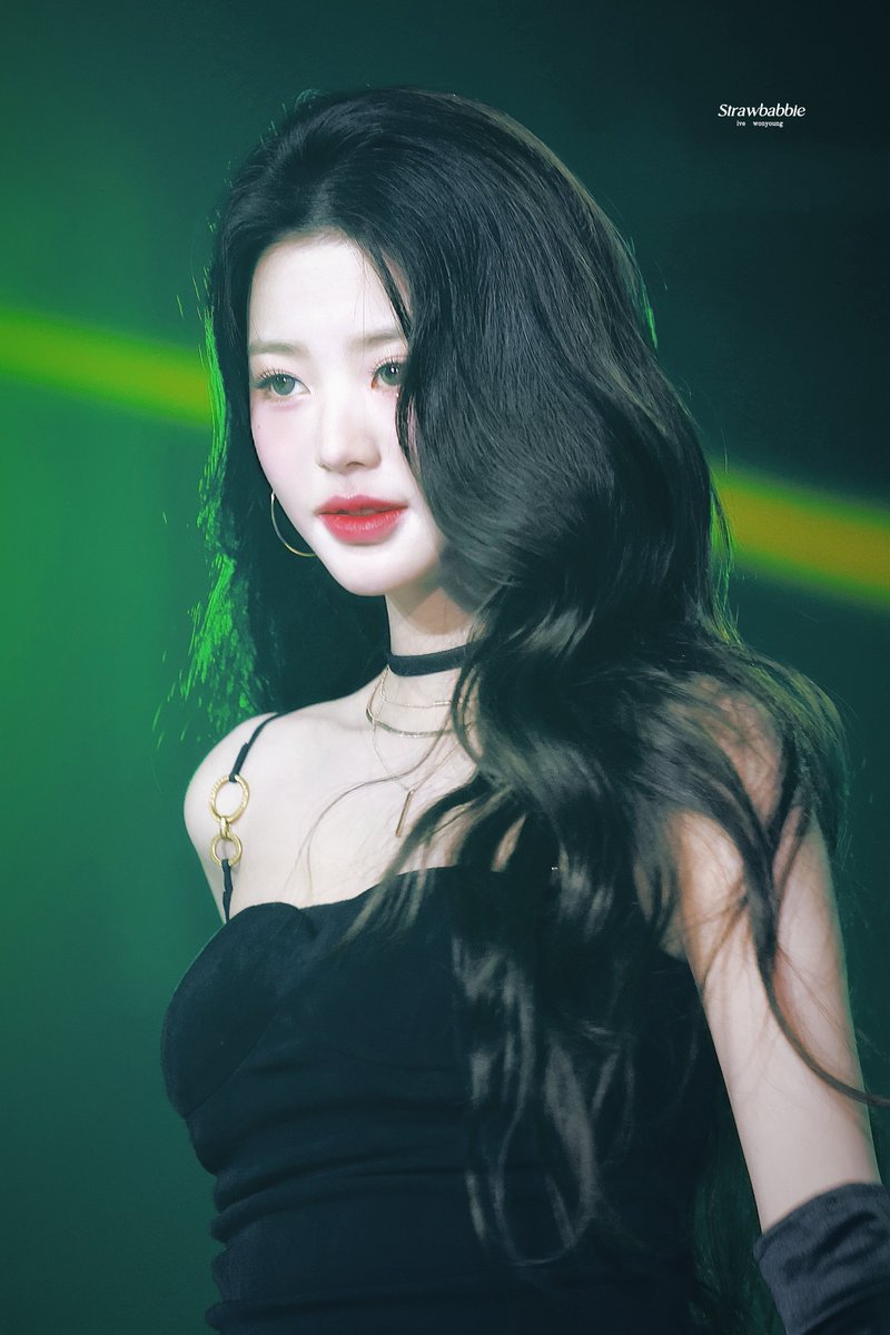 241220 KBS 가요대축제 2024

👸🏻🎶🖤🤍

#아이브 #IVE #장원영 #JANGWONYOUNG #원영 #WONYOUNG #ウォニョン <a href="/IVE_twt/">IVE</a>