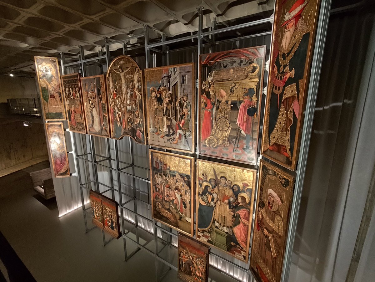 A partir d'avui ja es pot visitar el retaule de sant Esteve al complet a la reobertura del <a href="/MuseuG/">Museu de Granollers</a>! 

El #MNAC continua avançant en la seva aposta radical per descentralitzar i posar a l’abast de tots els museus del país la col·lecció nacional d’art.
🧵👇