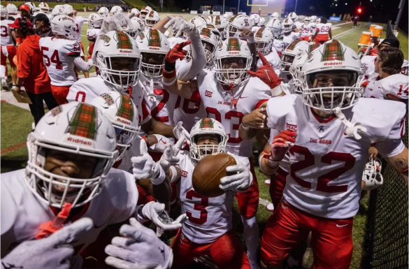 Very blessed to have received my first offer from <a href="/EdinboroFB/">Edinboro Football</a> thank you to <a href="/CoachPapley/">Tony Papley</a> , the rest of Edinboro’s staff, and everyone else who helped me get here! <a href="/GMFootball_/">GM Football</a> <a href="/CoachMcCormick_/">Coach McCormick</a> <a href="/PaFootballNews/">Pennsylvania Football News</a> <a href="/PAPrepsRivals/">PA Preps</a> <a href="/ETNreisenweber/">Tom Reisenweber</a> @PRZPAvic <a href="/PA_TodaySports/">PA Today</a>