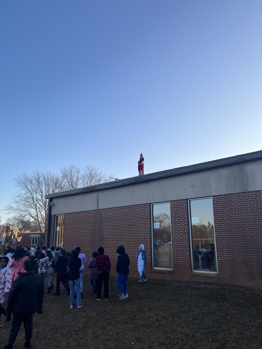 Elf on the Shelf Milford Edition <a href="/DrJonesMilford/">Dr. Tiffany Jones</a> spotting #2