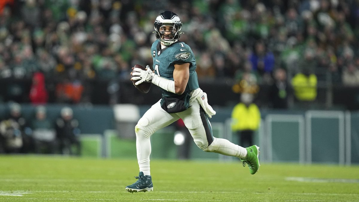 ComplexSneakers's tweet photo. Jalen Hurts Fined by NFL for Wearing Mismatch Air Jordan 11 Cleats

Hurts' mismatched Jordan 11 cleats violated the NFL's uniform rules.
