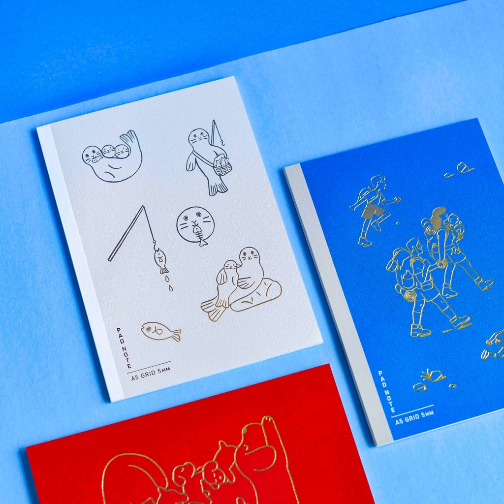 Check out these beautiful new notebooks, created by Dejima and Taisei Sikigu! The PAD NOTE celebrates cultural connection through Japanese craftsmanship and French artistry. Each page detaches easily, offering flexibility for notes and sharing ideas ✨️