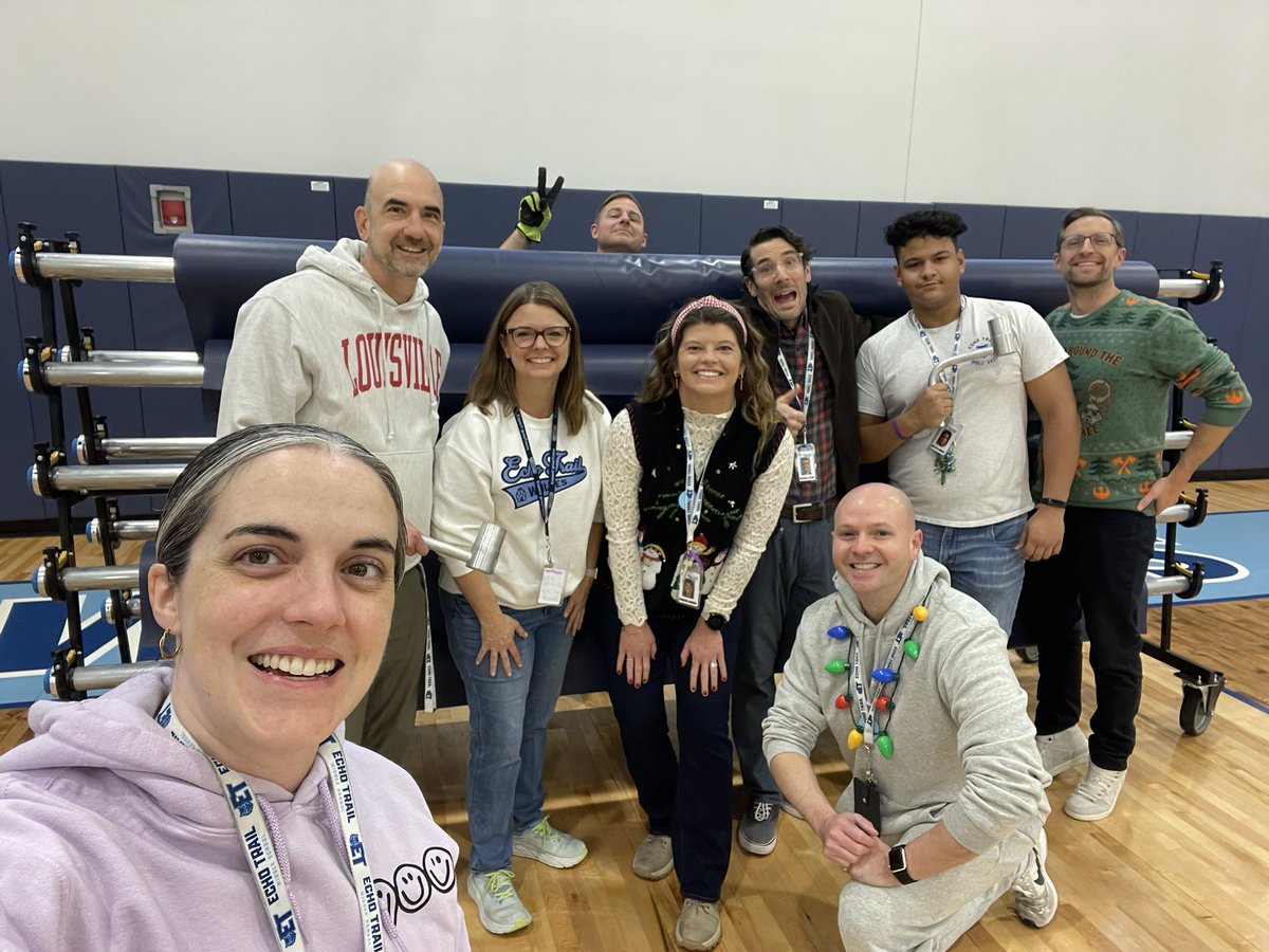 echotrailchoir's tweet image. Rollin’ tarp with my homies! Love this crew!