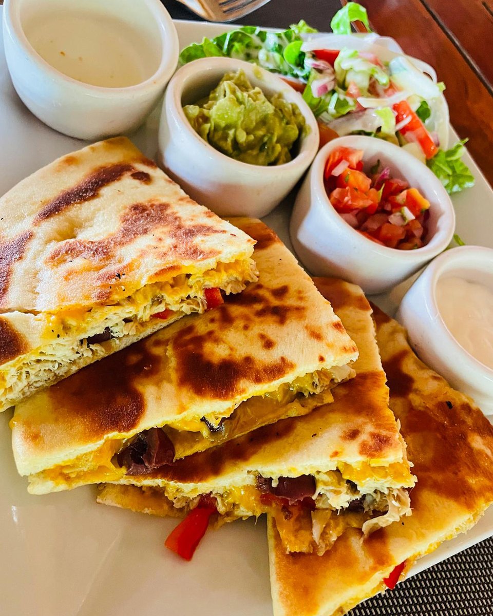 Indulge in fresh, flavorful meals prepared with love at Belizean Dreams Resort. 
belizeandreams.com/belize-hopkins…