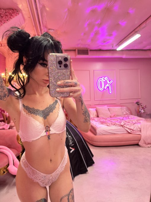 Watch The Grey/DelRay Alt Porn Buffet's leaked NSFW photo on TwXstars