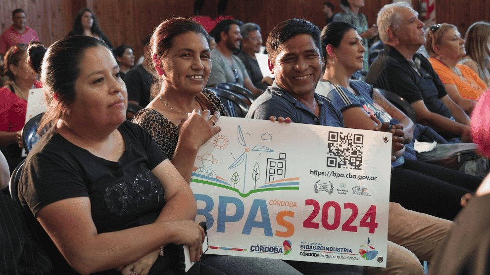 MinAgriCba's tweet image. #BPAs ♻️I Entrega de aportes a productores de los departamentos Unión, Marcos Juárez y General San Martín 🤝
➕Info 👉bit.ly/402UIZR