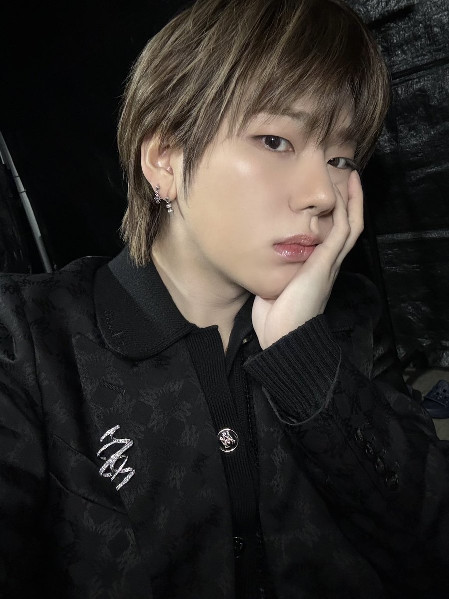 아니진짜얼굴뭐임?