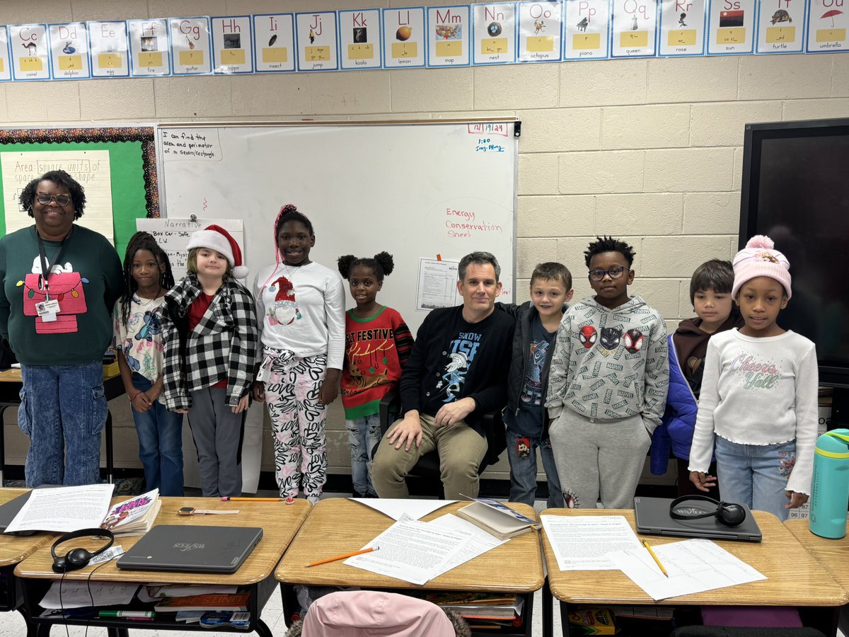 DiggsLatham's tweet photo. Our #12DaysofChristmas #HolidaySpiritDays wrapped up with #CharacterDay. #learningandgrowinginharmony https://t.co/KXB3693P43