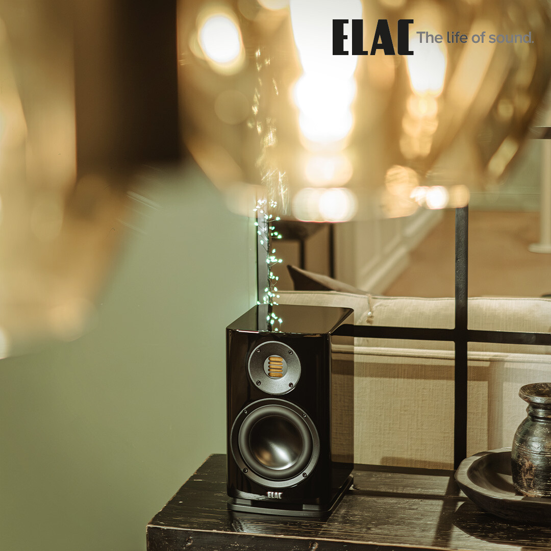 Solano 283.2 — Crisp sound, cozy vibes, and a little sparkle—tis the season! ✨

hubs.ly/Q030gN7W0

#elac #kiel #JET6 #hifi #hifidelity #solano #music #stereo #weareelac #hifisound