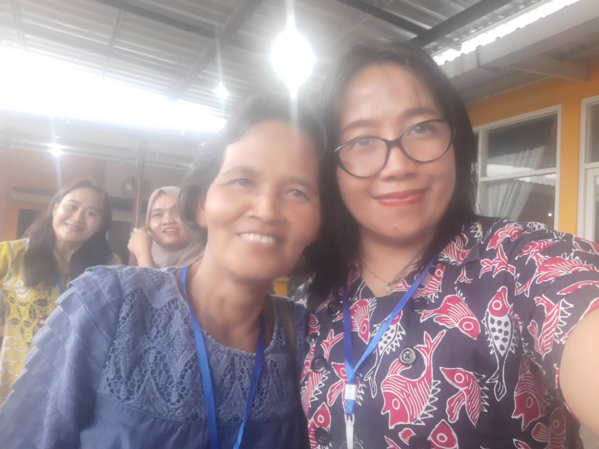 SenolinggiW's tweet photo. Kamis (05/12), Veny Senolinggi, LuhKan Kab. Tolitoli, bersama dinas mengikuti bimtek Bioflok dalam rangka percepatan penurunan angka stunting di Kab. Tolitoli
#Luhlapor
#Tolitoli
#LuhkanSatminkalBitung https://t.co/B2SE4kHNDf