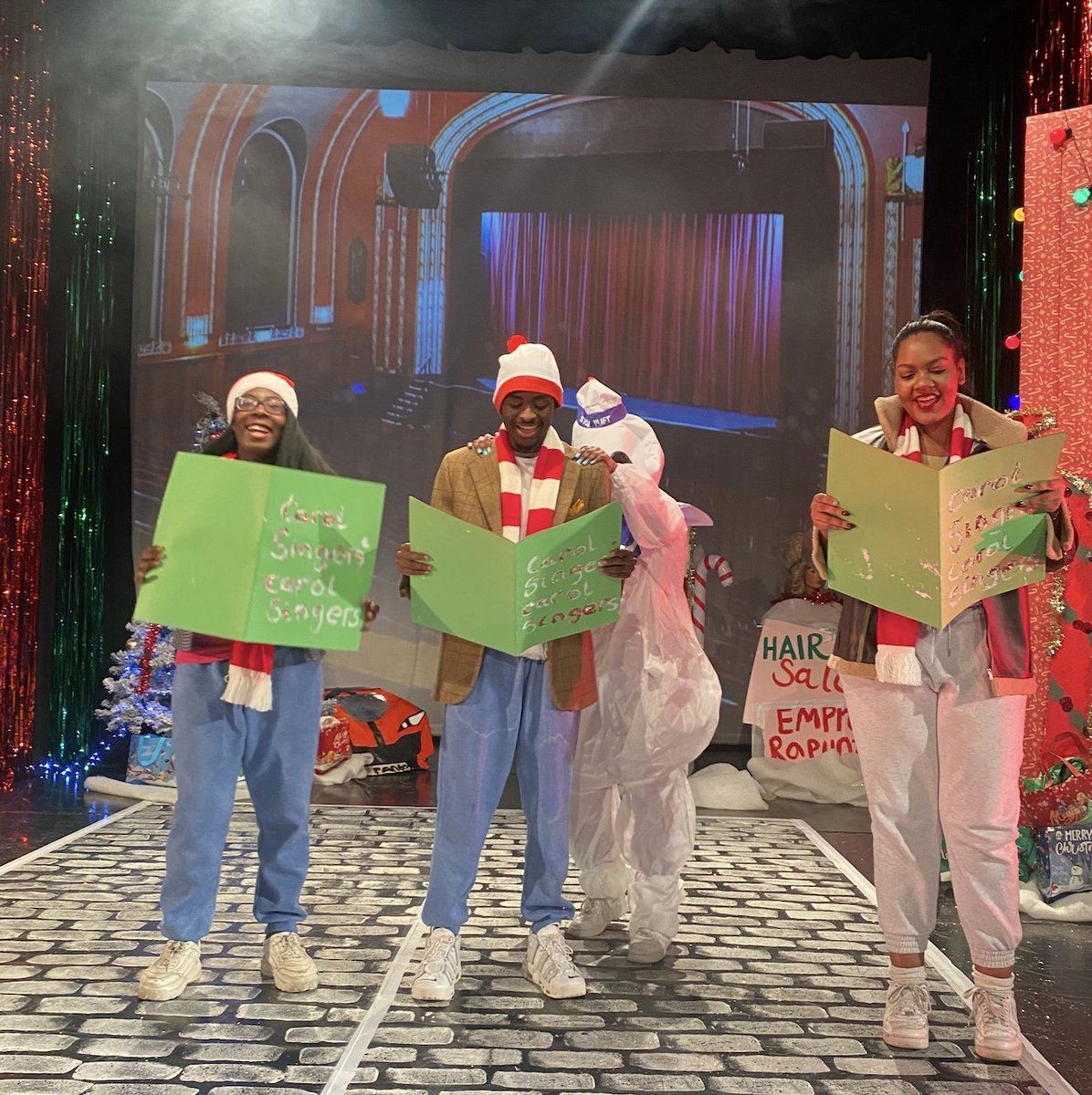 LewishamCollege's tweet photo. Our #PerformingArts learners brought the magic of #Pantomime to @lucasvaleps @johnstainersch1 and @Ggibbonsp Primary Schools. 
Read about the show here: https://t.co/Pd6u0D5fsp
#CommunityEngagement #FestiveFun #ArtsInLewisham https://t.co/2wqS1uhTva