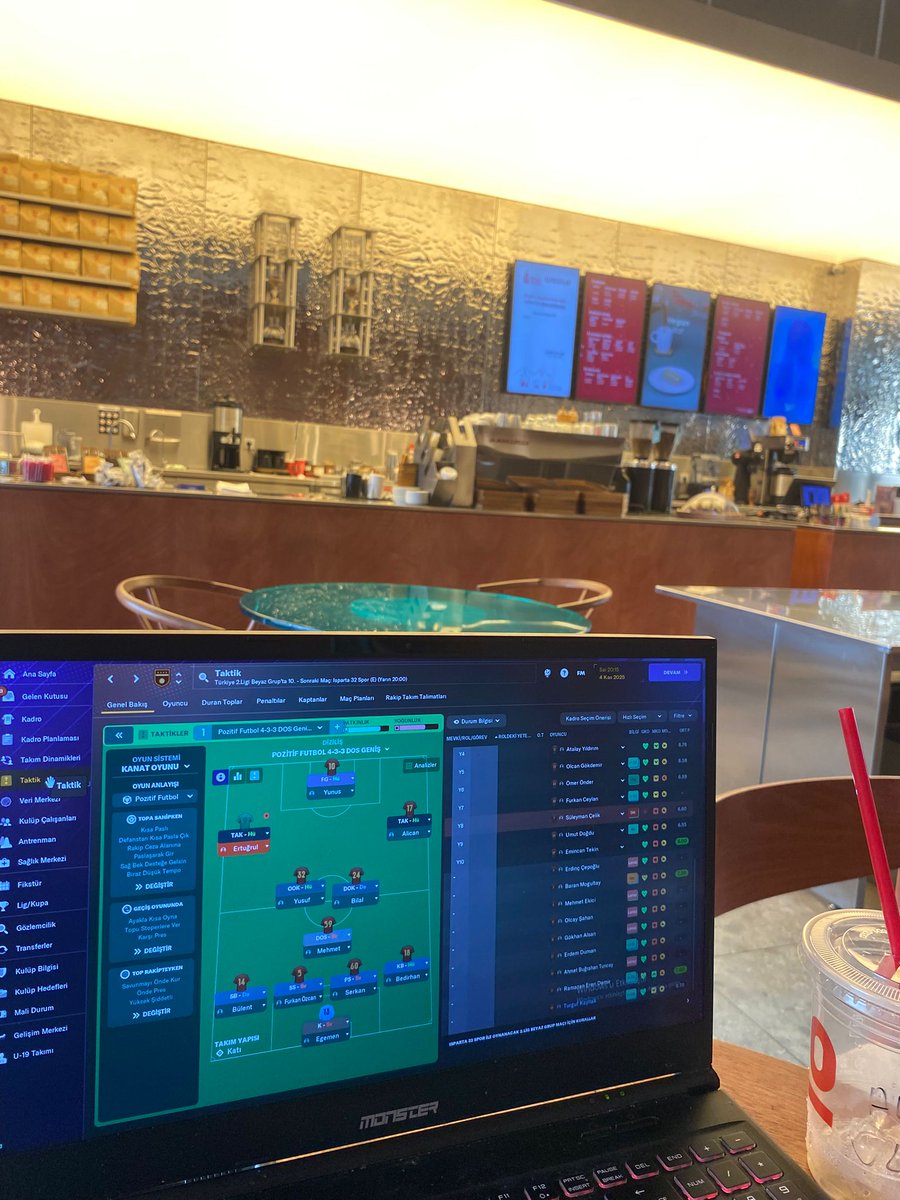 _7quaresma's tweet photo. Yapılacaklar listesi:
1- Kahve mekanında kahve eşliğinde Fm oyna ✅ https://t.co/PDk7q6FNYX