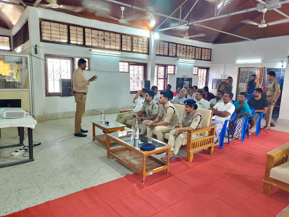 Fisheries_UTLA's tweet photo. @WCCBHQ @moefcc conducted an impactful awareness program alongside @Fisheries_UTLA, @LakshadweepEnvF at @KSmartcity  &amp; #Agatti. This intiative has sensitized the fisherfolk, highlighting the critical need for marine conservation and protection of marine biodiversity. https://t.co/CstHdC3byU