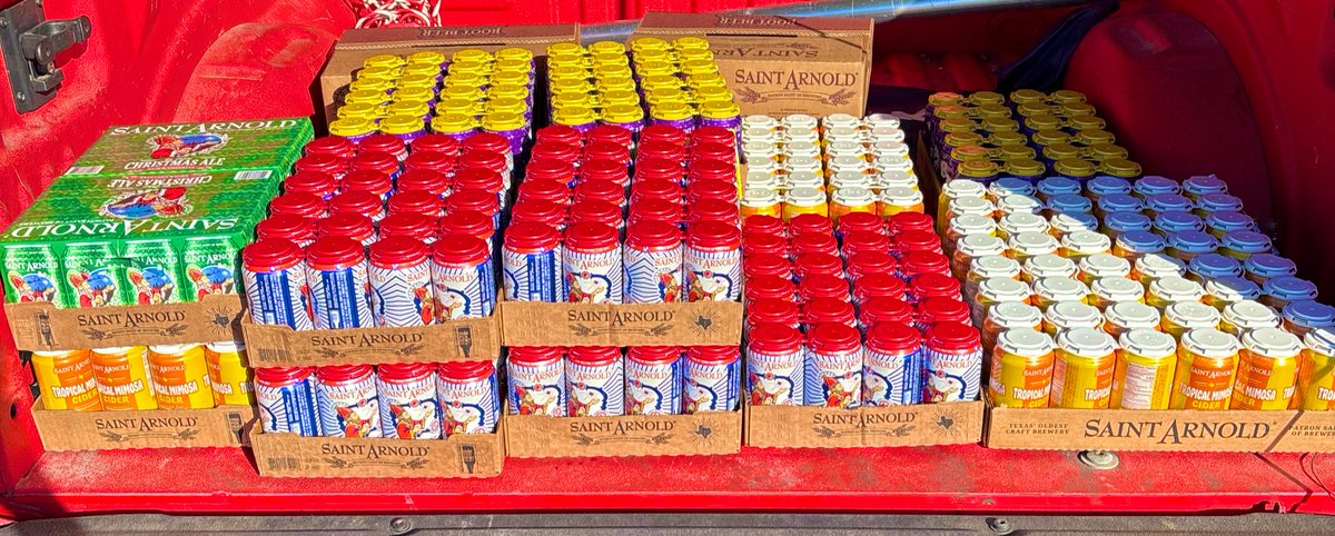 Spin_1221's tweet photo. 🎶 B double E Double R U N Beer Run 🎶
Yall know what time it is!! #TailgateThings #saintarnoldbrewing #Christmas #DoingWhatWeDo #NuffSaidTG https://t.co/W73mOC7plW