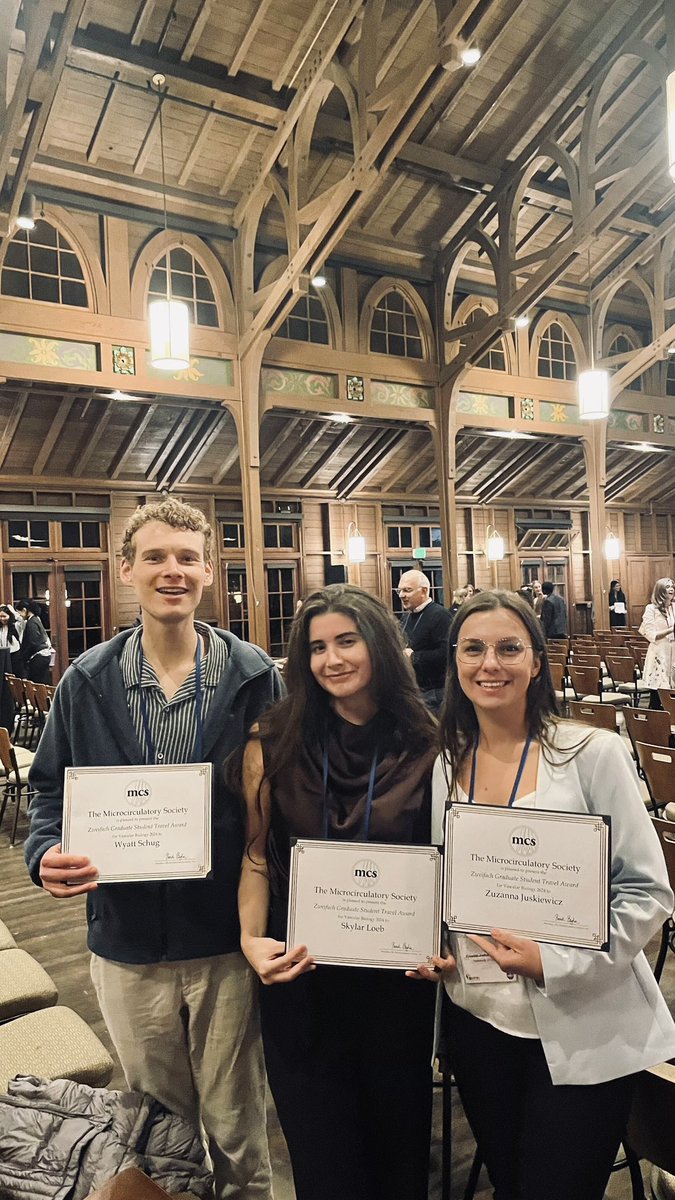 conn_pann_fun's tweet image. Happy Donut Friday to these three! Zuza (@zuza_juskiewicz) received an AHA for work on Piezo2, Wyatt received BOTH an AHA and a F31 for work on basophils, and Skylar received an F31 for work on lymphatic alpha globin! Honored to have them in lab! (Pic from 2024 @vascularbiology)