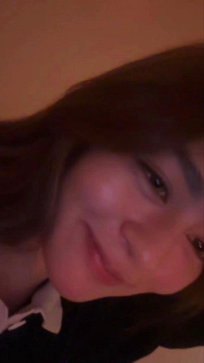 you should have seen how much you’re loved by so many people. don’t stop being you, ha?

#CharlottesFirstFanMeet
#CharlottesYearEndParty