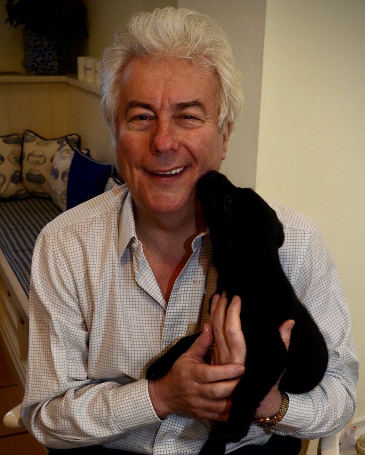 Ken Follett tweet media