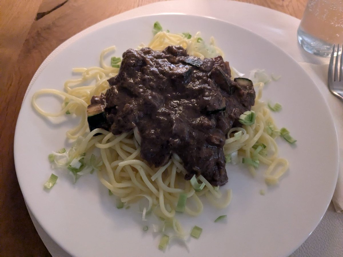 Edward shares, "Food has been a great way to connect with my host family. They are Austrian and I'm Korean-American. We decided that we could share more about our culture's cuisines by making a cultural dish. We made Jiajangmyeon (black bean paste noodles)" #cbyxppp #AFSeffect