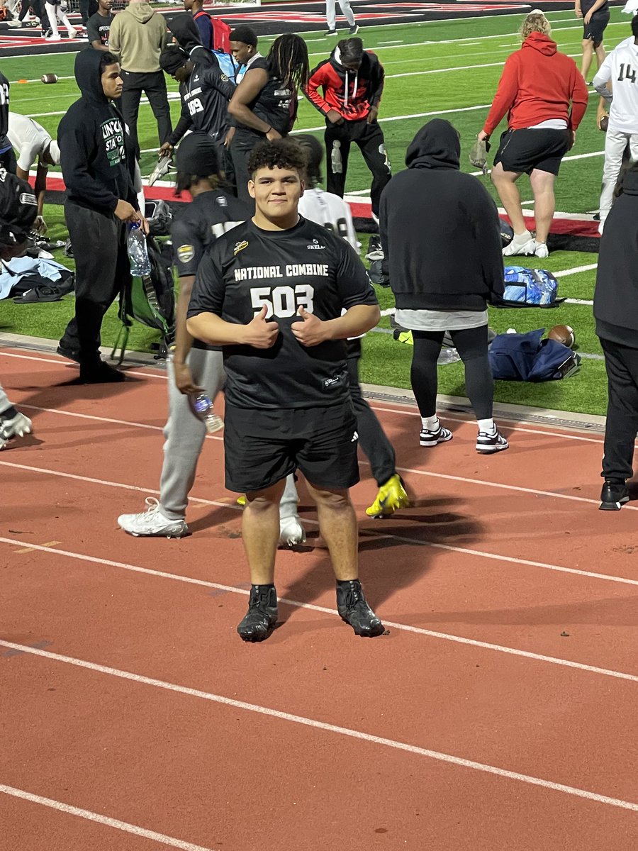 Bryan Urrutia Romero (@bryanurrutia72) on Twitter photo I had a wonderful day for the first #TheNationalCombine at the @USArmybowl and meet wonderful people as well. Thank you <a href="/GregCooperUSA/">Natl Recruiting Dir | Military Appreciation Bowl</a>
<a href="/VaPrepsRivals/">Virginia Preps</a> #WorkingHard #AmazingPlayer #GoDLine #DLineForever #Football I had a wonderful day for the first #TheNationalCombine at the @USArmybowl and meet wonderful people as well. Thank you <a href="/GregCooperUSA/">Natl Recruiting Dir | Military Appreciation Bowl</a>
<a href="/VaPrepsRivals/">Virginia Preps</a> #WorkingHard #AmazingPlayer #GoDLine #DLineForever #Football