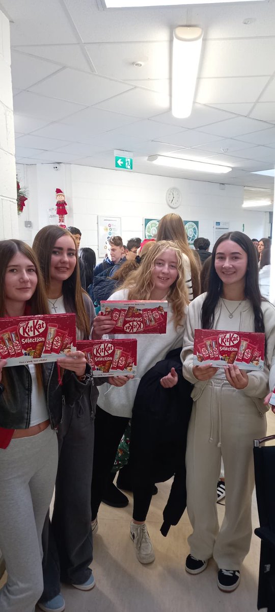 Pres_Terenure's tweet photo. Our Annual Christmas Quiz was enjoyed by all today as we finished up for the Christmas break. 🎄 We wish all in our school community  a peaceful and happy Christmas break. We re-open on 6th Jan. 2025. 👏@CityofDublinETB https://t.co/F5j3eEpvvz