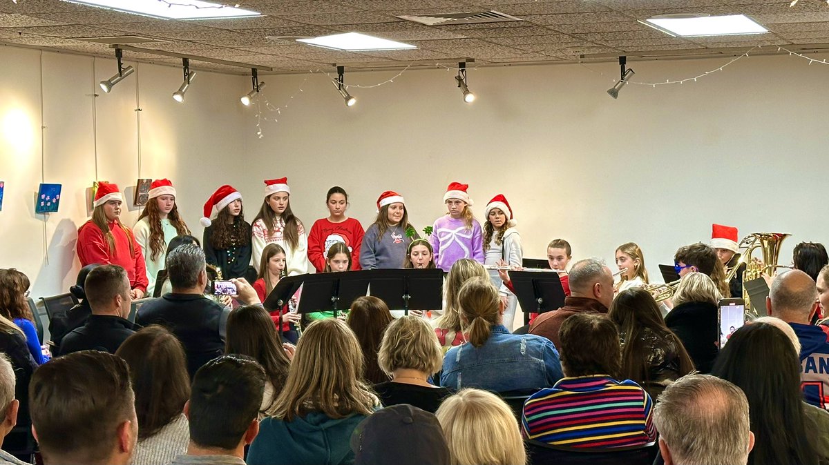 A wonderful way to end the 2024 year with our Shore Road Star Musicians performing at the Bellmore Library. Outstanding performance for a packed house!! #ShoreStarMusicians