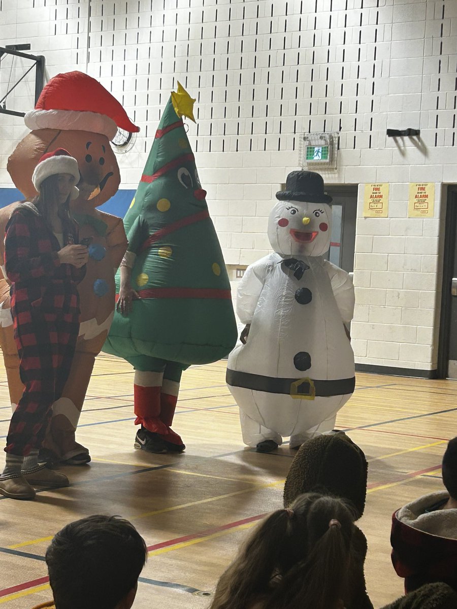 Mrs Schade tweet media